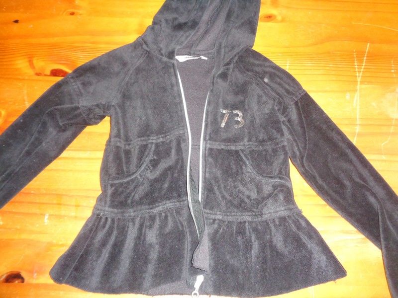 Veste � capuche velours noir 3 Pommes 8 ans en TBE � 5 euros 5 Laura�t (32)