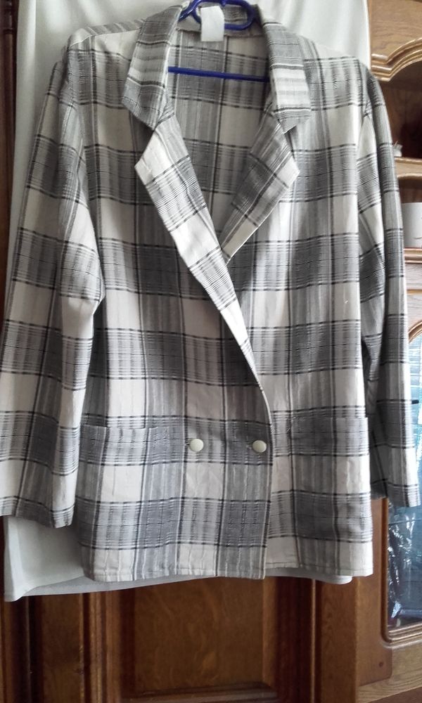 Veste � carreaux blanc/noir/gris 5 �tampes (91)