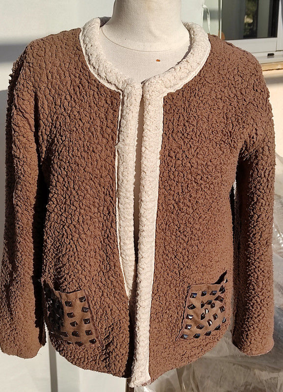 38 (40) veste chaude Garden collection
5 Montauroux (83)