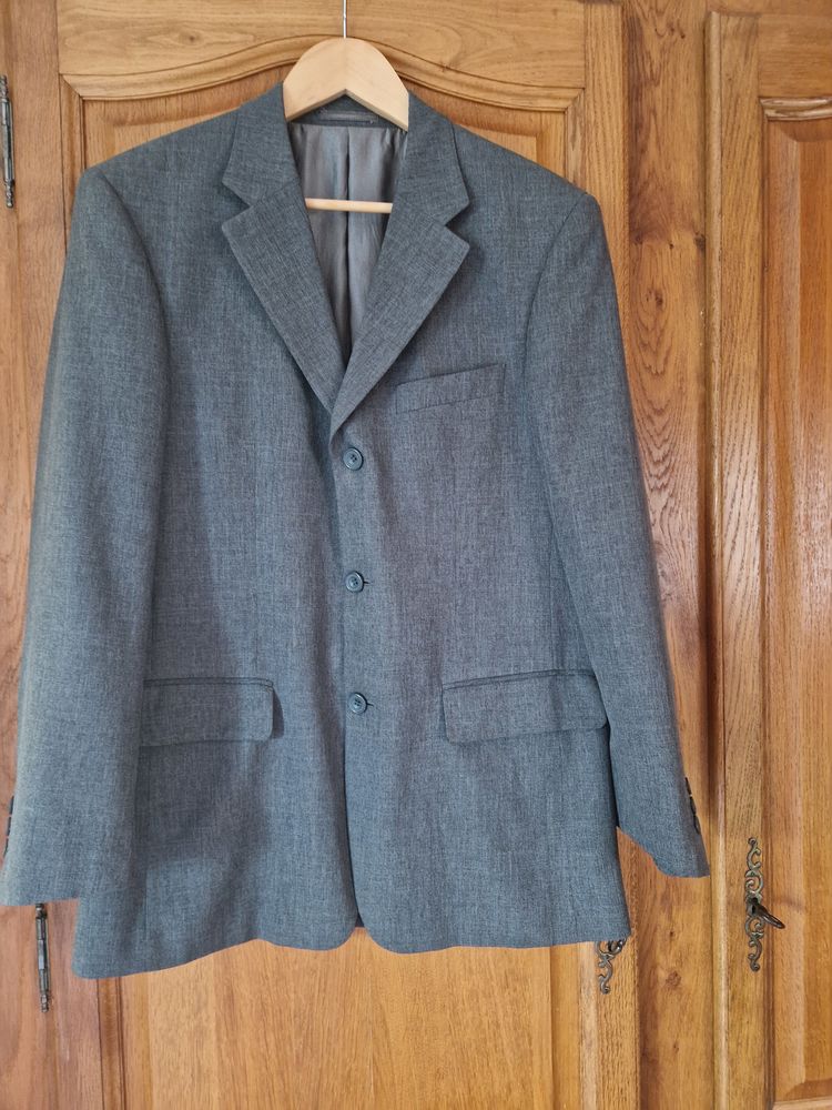 Veste de costume  . Brice . Taille  52 10 Sainte-Croix-Hague (50)