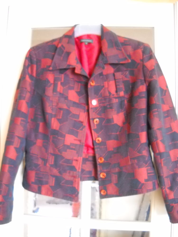 Veste courte (jamais port�e). 10 Asni�res-sur-Seine (92)