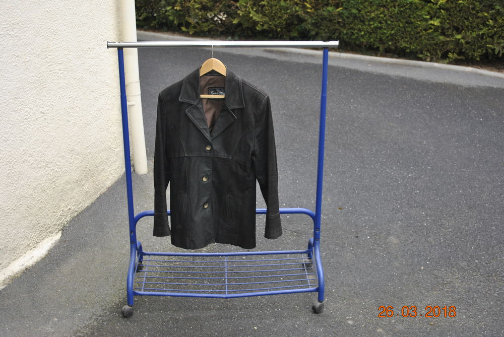 veste croute cuir 15 Boult-sur-Suippe (51)