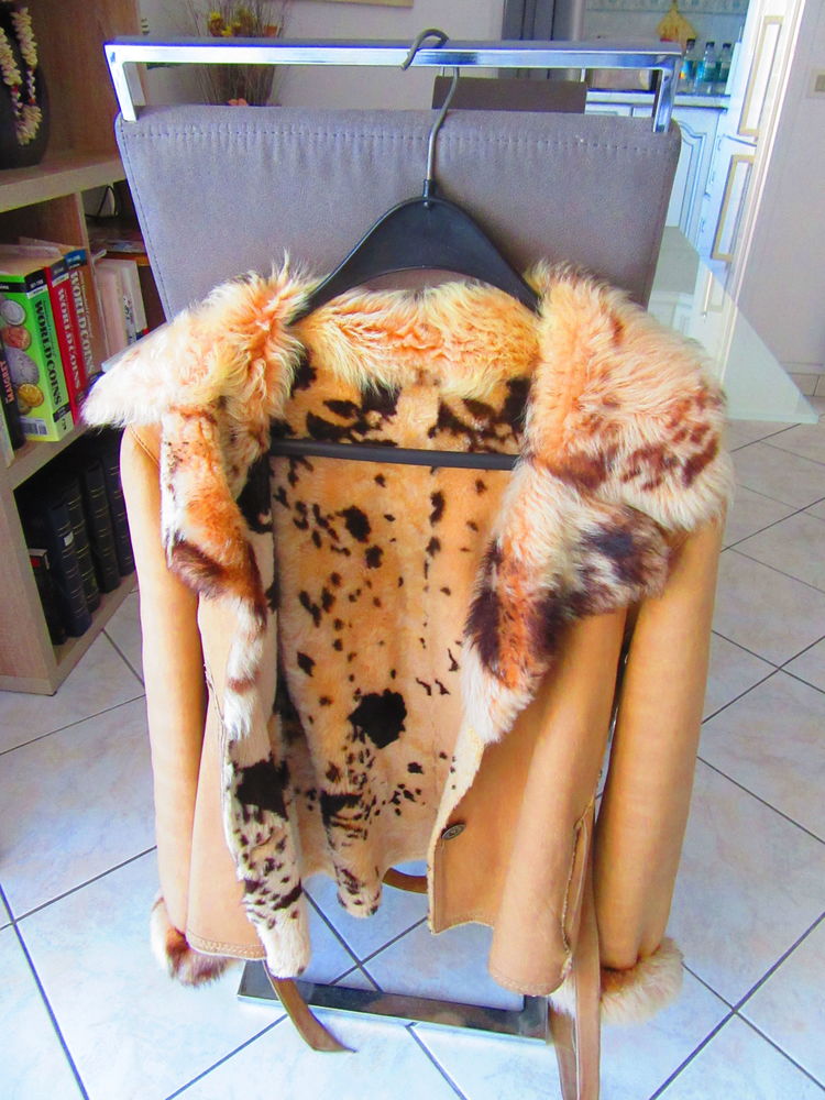 VESTE CUIR AGNEAU DOUBLEE FOURRURE DE VACHE 1000 Cannes La Bocca (06)