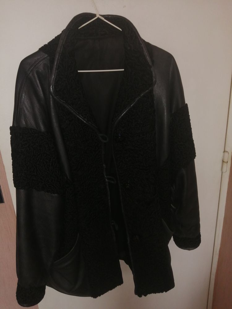 une veste cuir et astrakan 420 Marseille 8 (13)