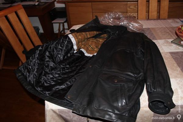 VESTE CUIR NEUVE TAILLE L 90 Villepinte (93)