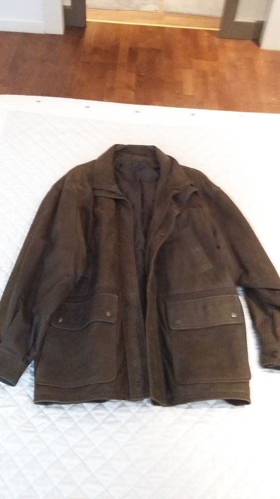 sur veste cuir 30 Mougins (06)