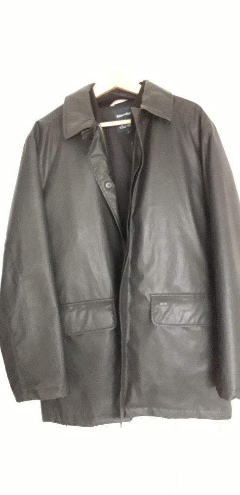 Veste 3/4 d�perlante, doubl�e. Marque S. Blanco. 45 Nuits-Saint-Georges (21)