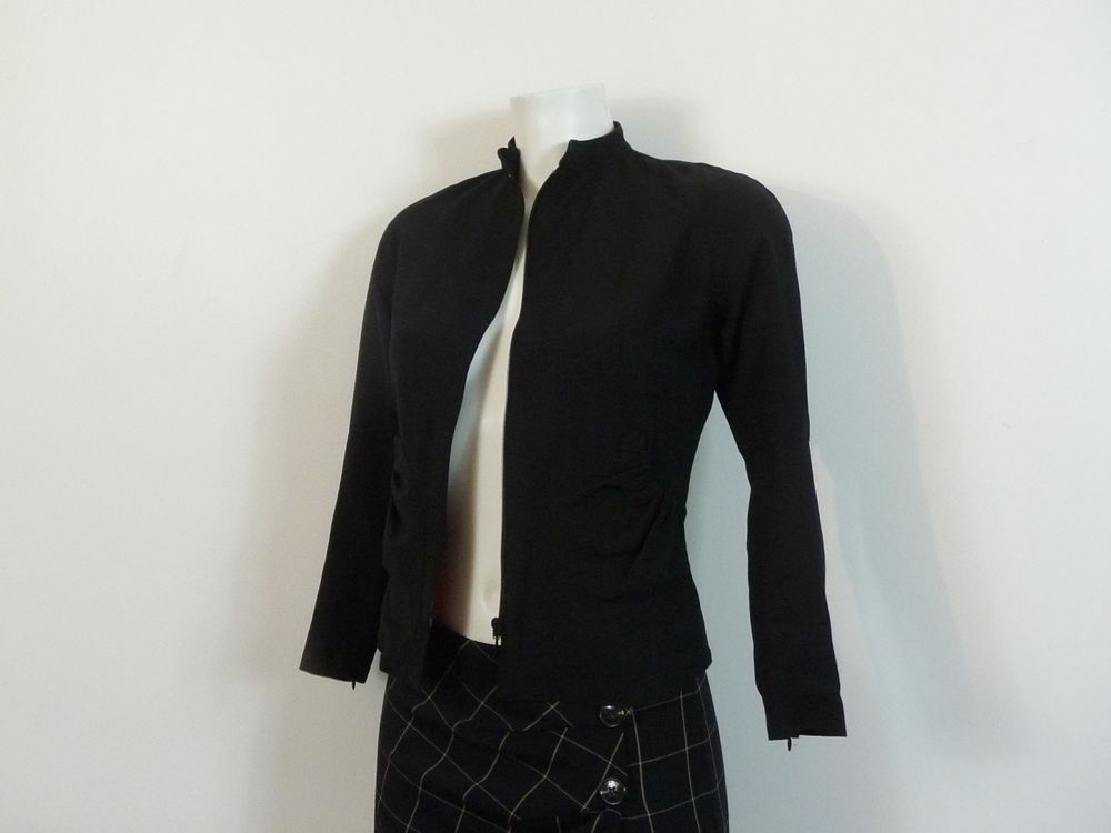 Veste El�gante Courte Cintr�e Noir- Taille 36- Ralph Kemp 150 Paris 15 (75)