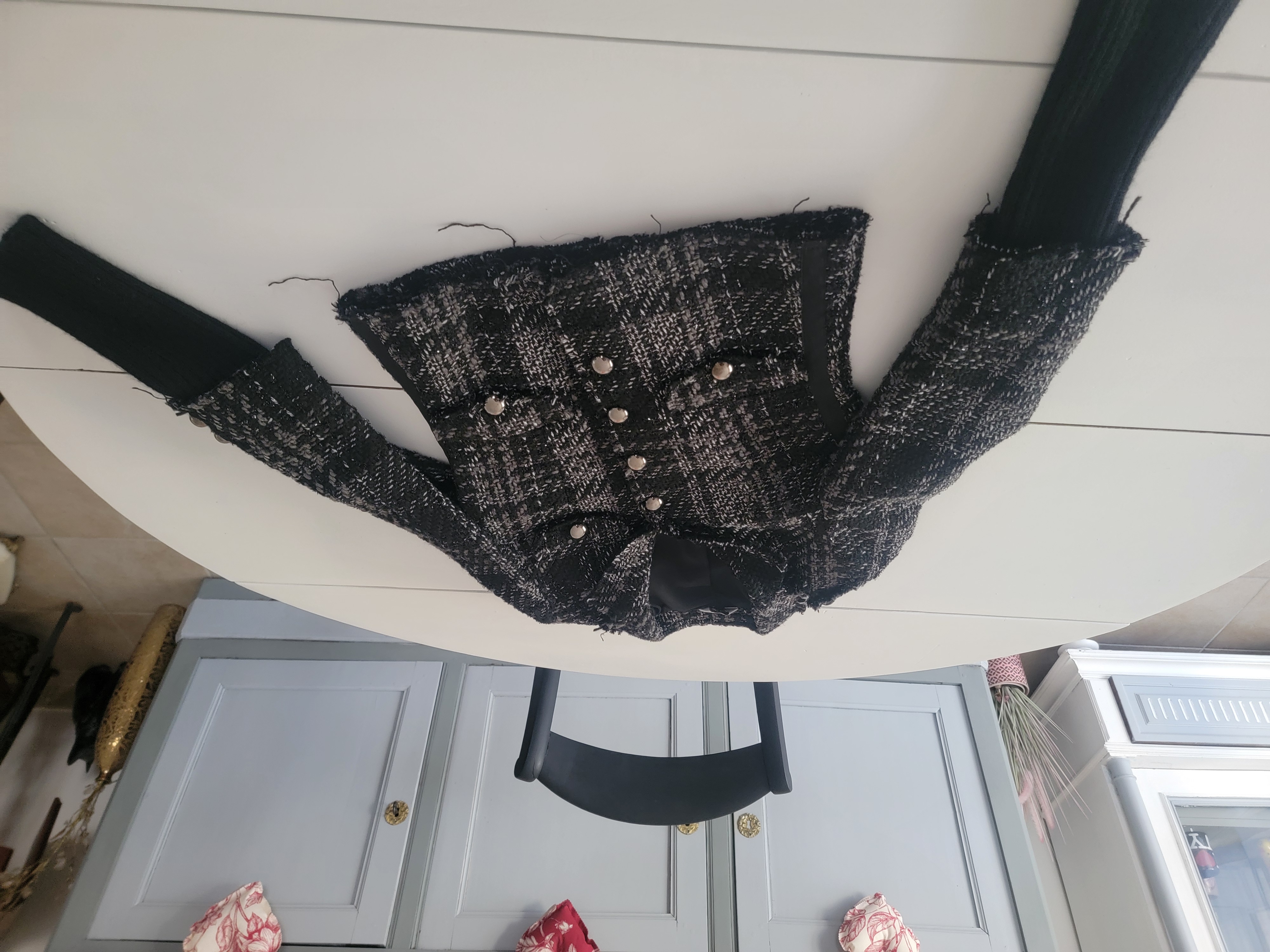 Veste �l�gante en tweed noir et blanc, finitions dentelle 60 Pujaudran (32)