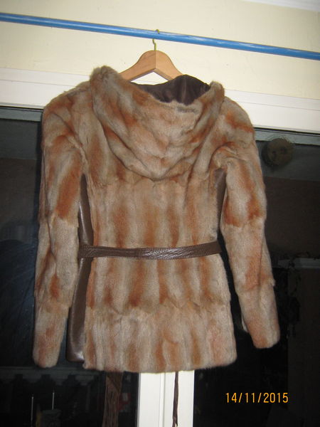 VESTE FEMME EN FOURRURE ECUREUIL ORIGINAL PELAGE D'AUTOMNE 250 Gar�oult (83)