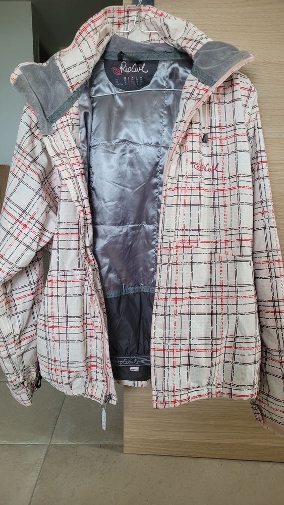 Veste femme imprim�e Ripcurl 75 Rumilly (74)