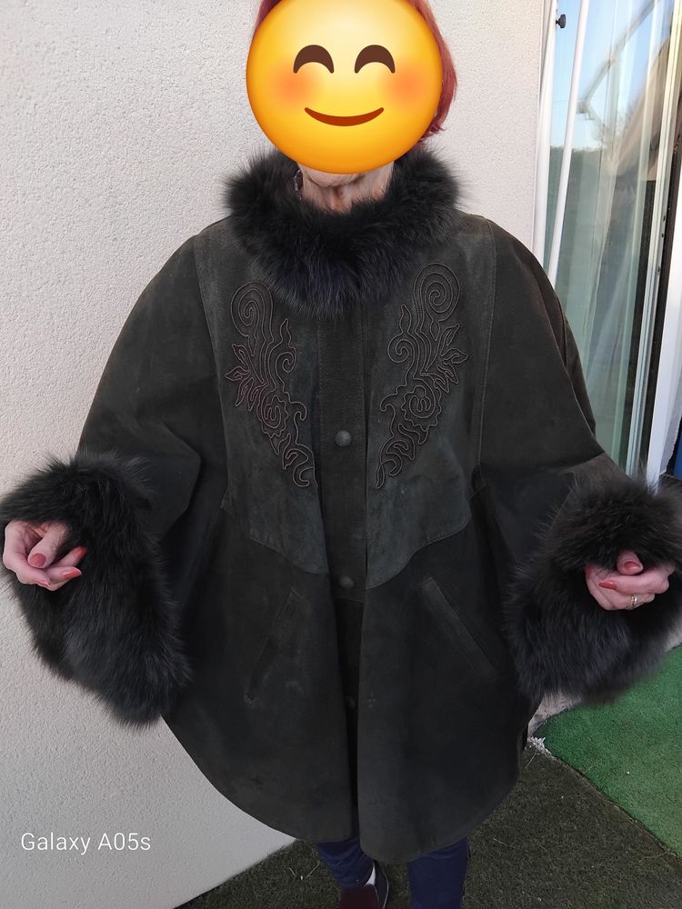 Veste  forme cape en cro�te de cuir 100 Chef-Boutonne (79)