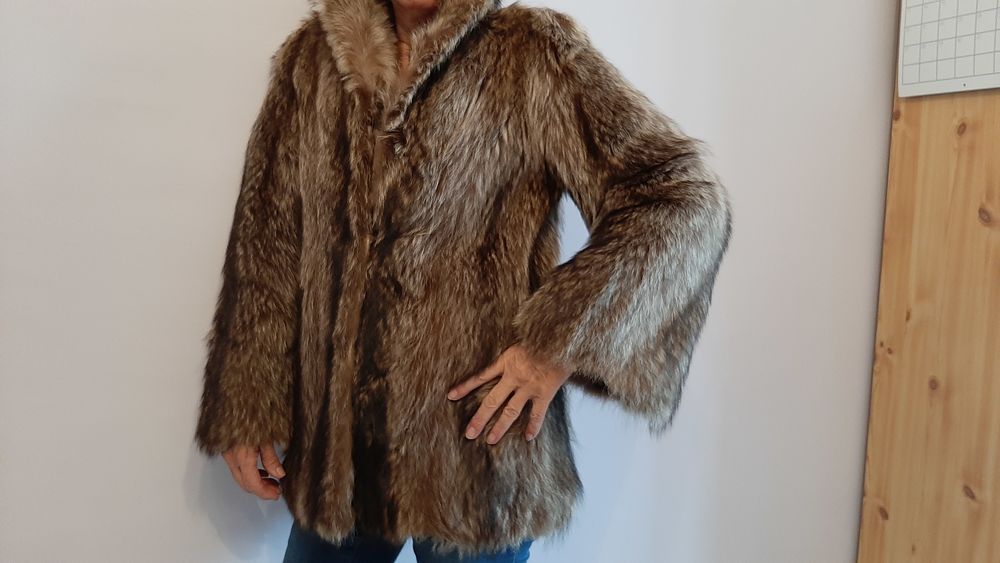 Veste 3/4 fourrure renard 0 La Ciotat (13)