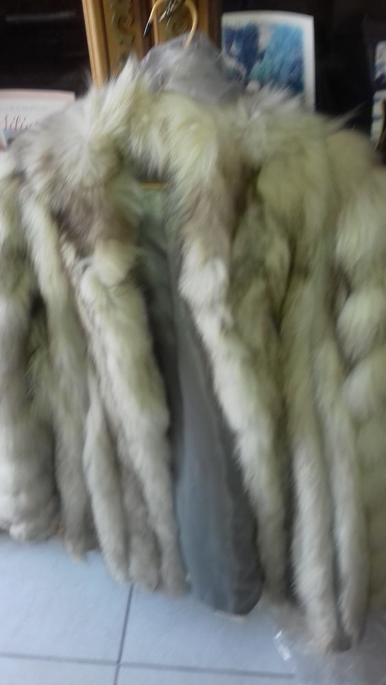 veste fourrure - Renard argent� 50 Mont�limar (26)