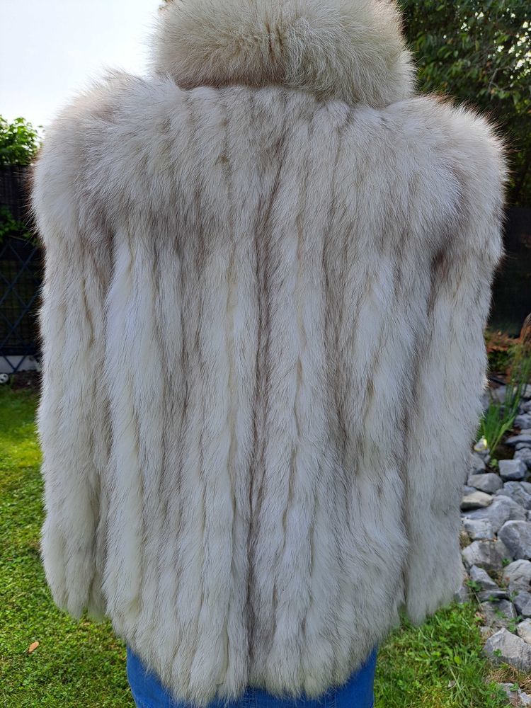 veste fourrure renard blanc et argent 450 Saint-Amand-les-Eaux (59)