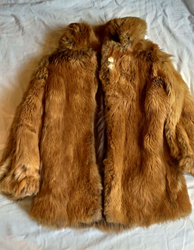 veste en fourrure v�ritable 50 Bordeaux (33)