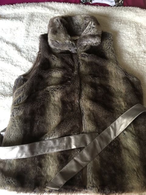 veste gilet doubl�e fausse fourrure 35 Mandres-les-Roses (94)