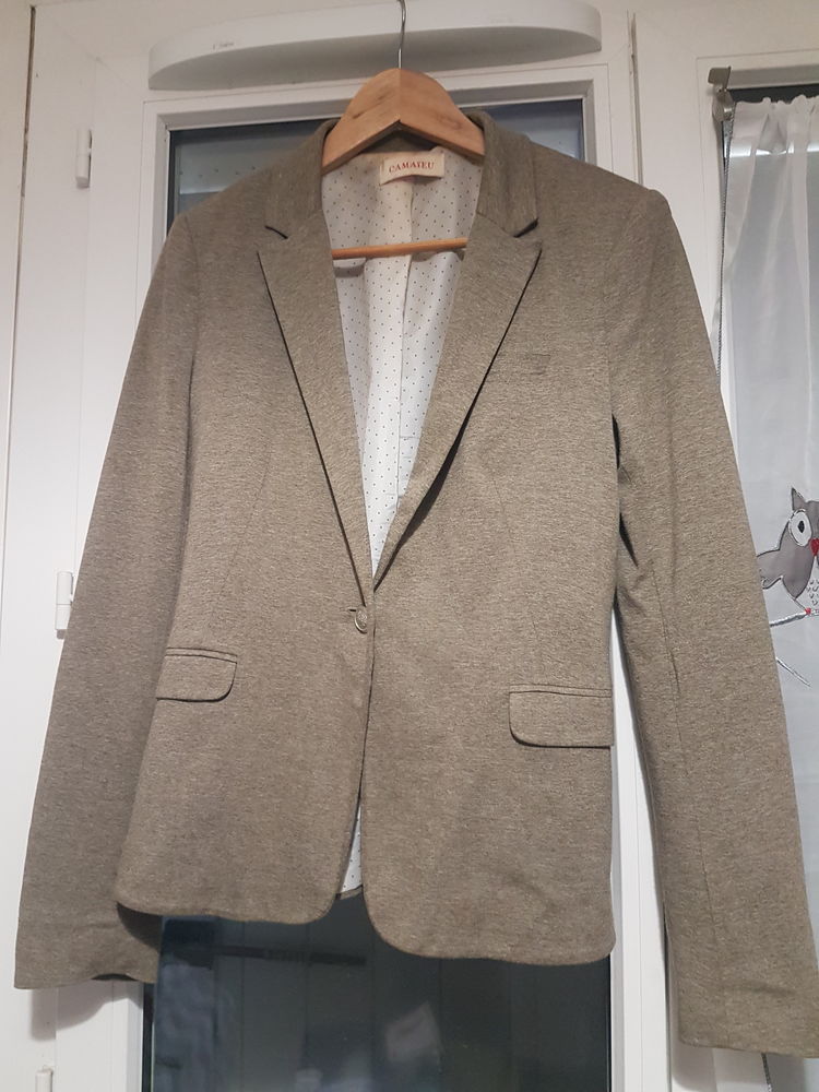 Veste grise taille 38 pour femme 10 Jouy-en-Josas (78)