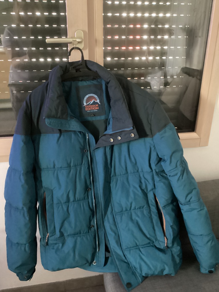 Veste d'hiver bleu-vert multi-poches taille M 20 Lyon 8 (69)