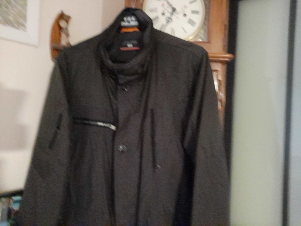 veste homme jamais servie 45 L'Aiguillon-sur-Mer (85)