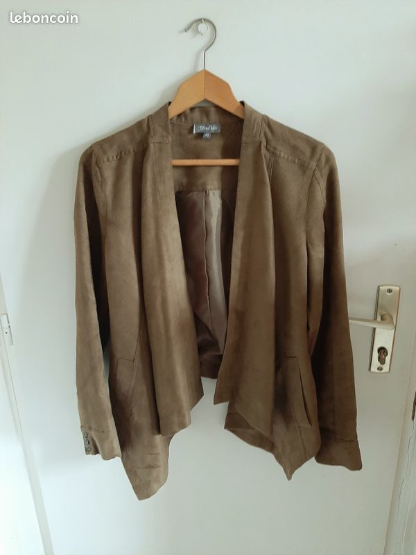Veste imitation daim 15 Charlieu (42)