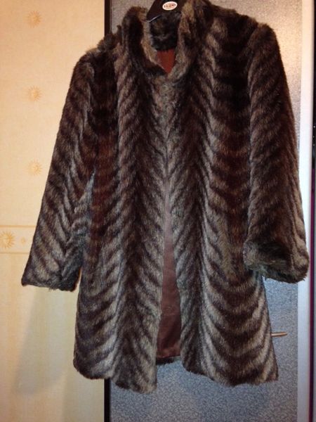 Veste 3/4 imitation fourrure 15 Bonnes (86)