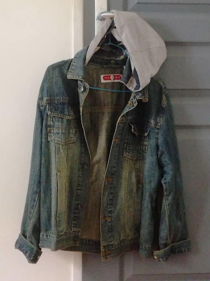 Veste en jean d�lav� taille 10 ans 10 Moriz�s (33)