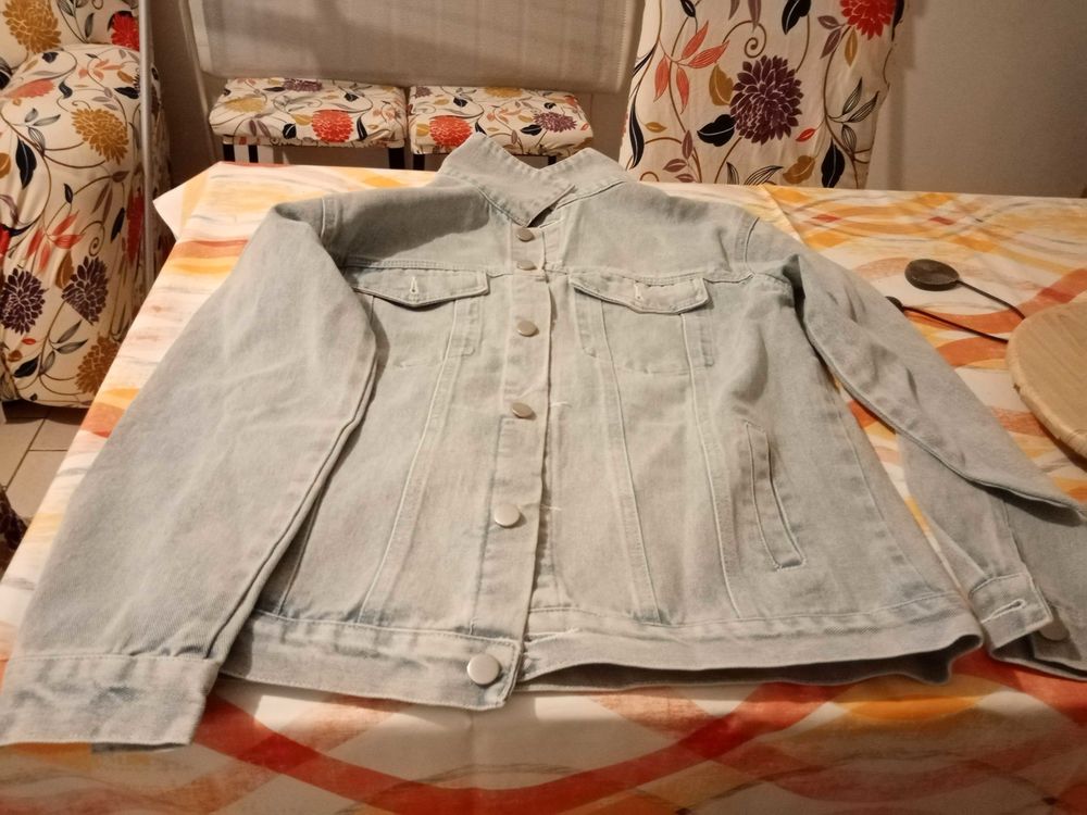 veste en jean gris 12 Saint-Jean-de-Monts (85)