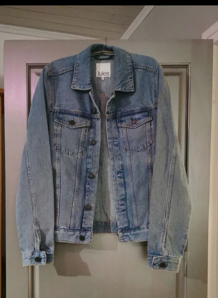 Veste en jeans Jules taille S 15 Goussainville (95)