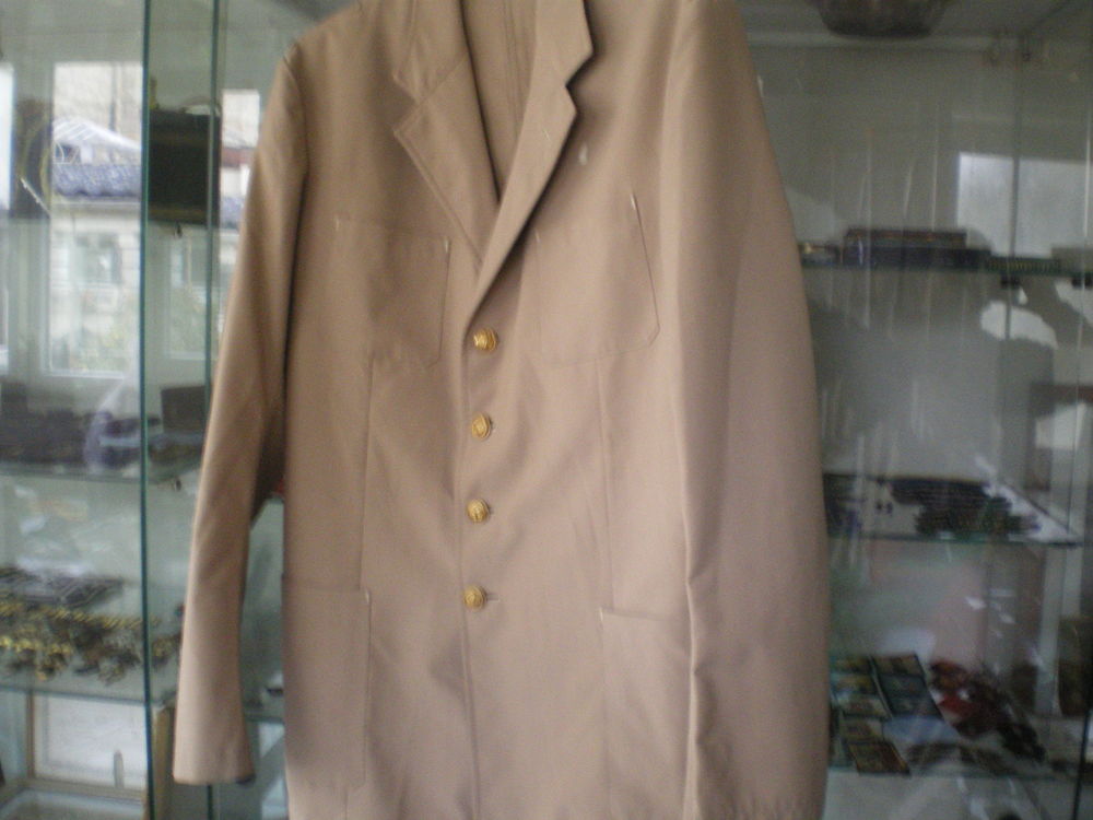 Veste de la marine kaki. 12 Caen (14)