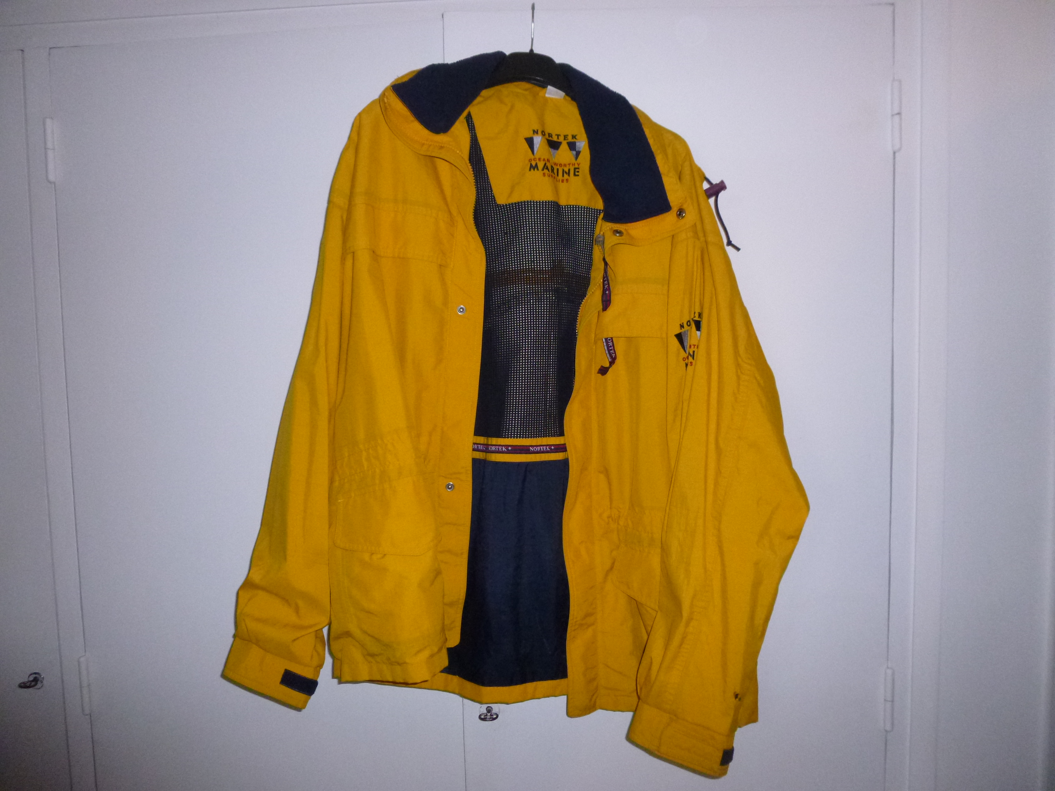 Veste marine,style cir� 20 Alen�on (61)