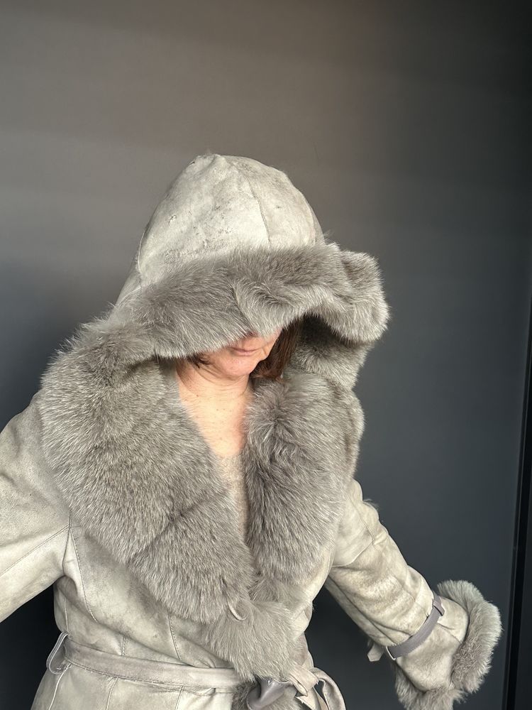 Veste de marque tr�s bon �tat daim/renard/lapin 200 Gu�rande (44)