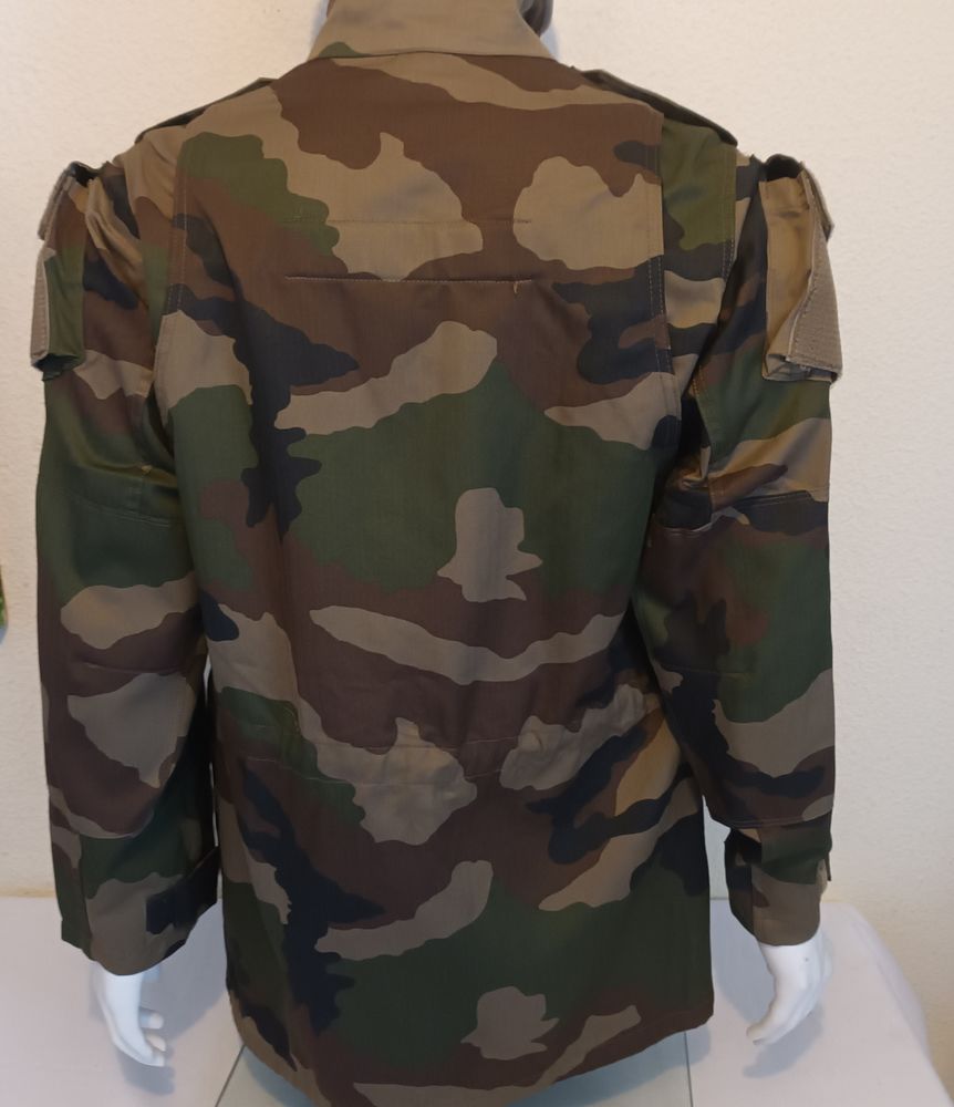Veste militaire arm�e fran�aise zone chaude 89/96m 27 Lattes (34)