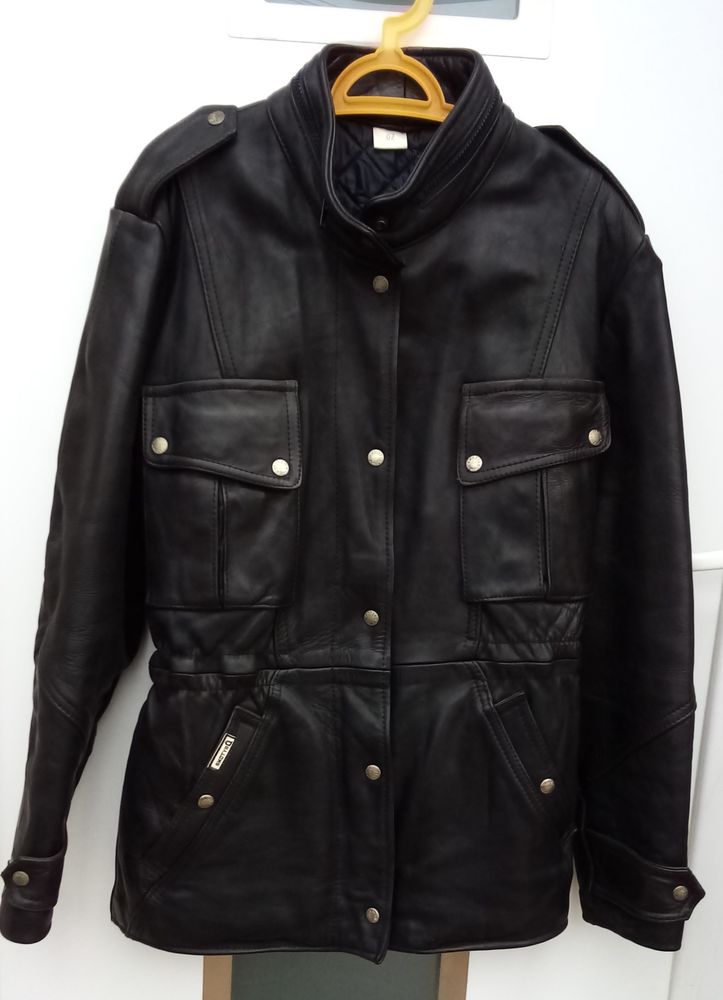 Veste de moto 3/4  DAYTONA   original. 160 Morsang-sur-Orge (91)