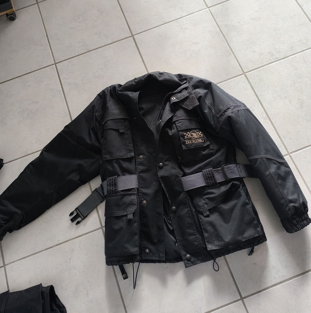 veste de moto �tat absolument neuf. 60 Ar�s (33)