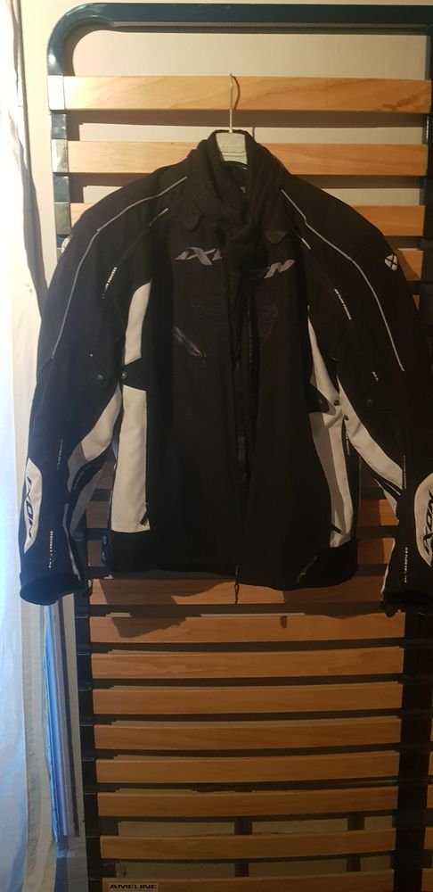 veste de moto IXON taille xl 100 Rebais (77)