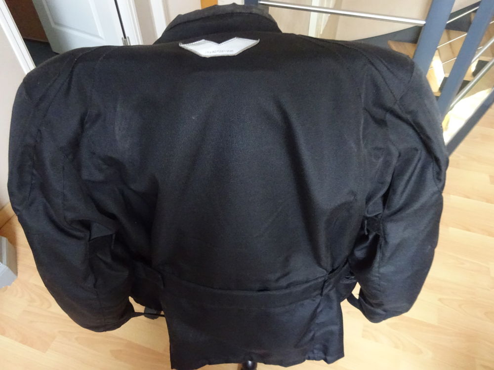 Veste moto 50 La Chapelle-Thouarault (35)