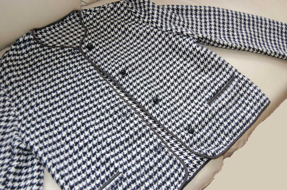 Veste noire et blanche 12 Wasquehal (59)