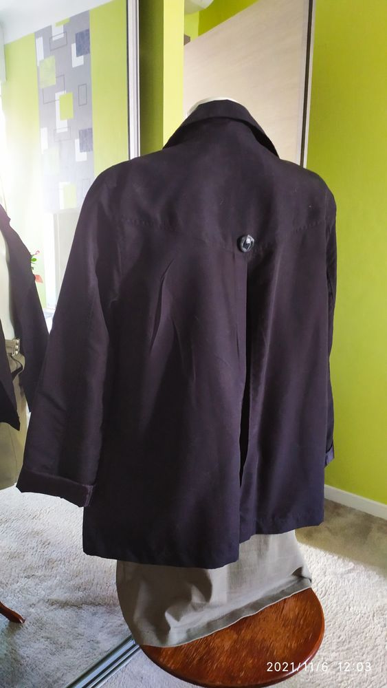 veste noire courte fluide 12 Florange (57)