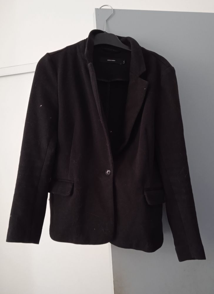 Veste noire 38 et haut femme  en 46 5 Lamballe (22)