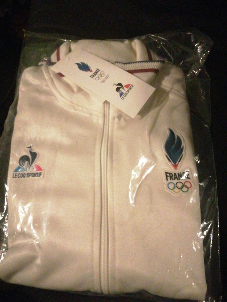 Veste olympique poduim le coq sportif neuf  dans l'emballage 150 Paris 19 (75)
