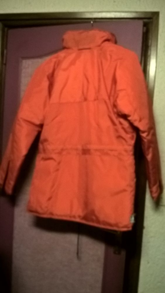 VESTE ORANGE Veste en nylon �pais doubl� 40 Saint-Romain-de-Jalionas (38)