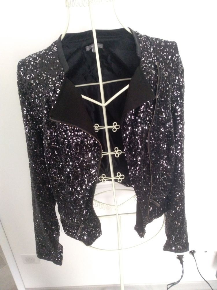 Veste � paillettes 35 Calais (62)
