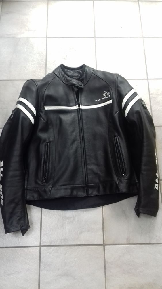 veste et pantalon cuir de moto 80 Bar-le-Duc (55)