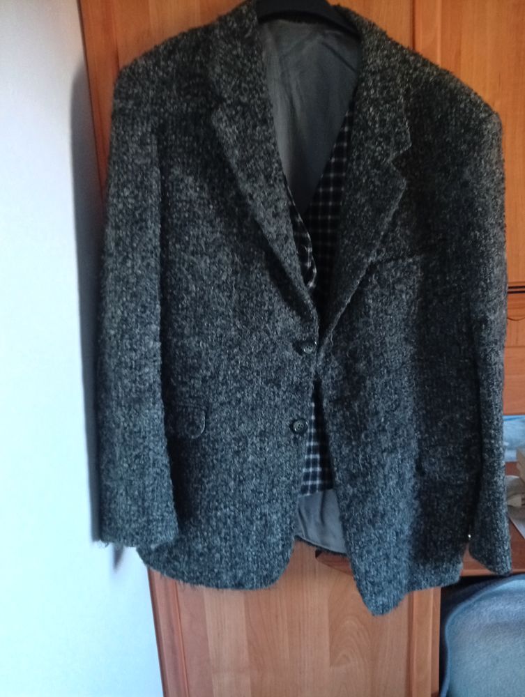 lot (Veste, pantalon, Gilet Chemise, cravate) 57 Geaune (40)