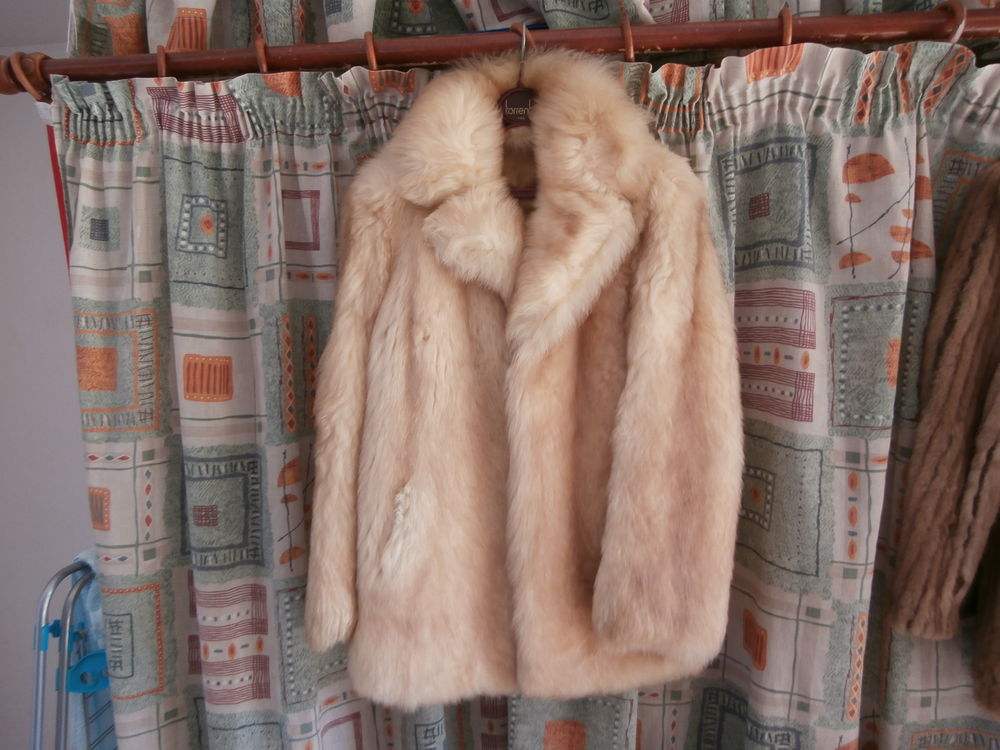 Veste en peau de renard clair 300 Pouxeux (88)