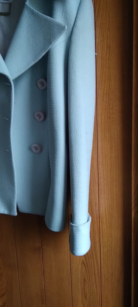 VESTE POUR FEMMES  . 25 Brie-Comte-Robert (77)