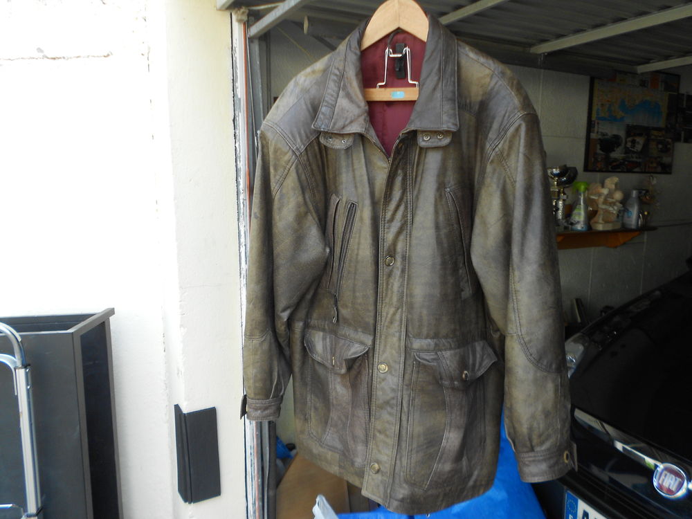 VESTE POUR HOMMES. 50 Brie-Comte-Robert (77)