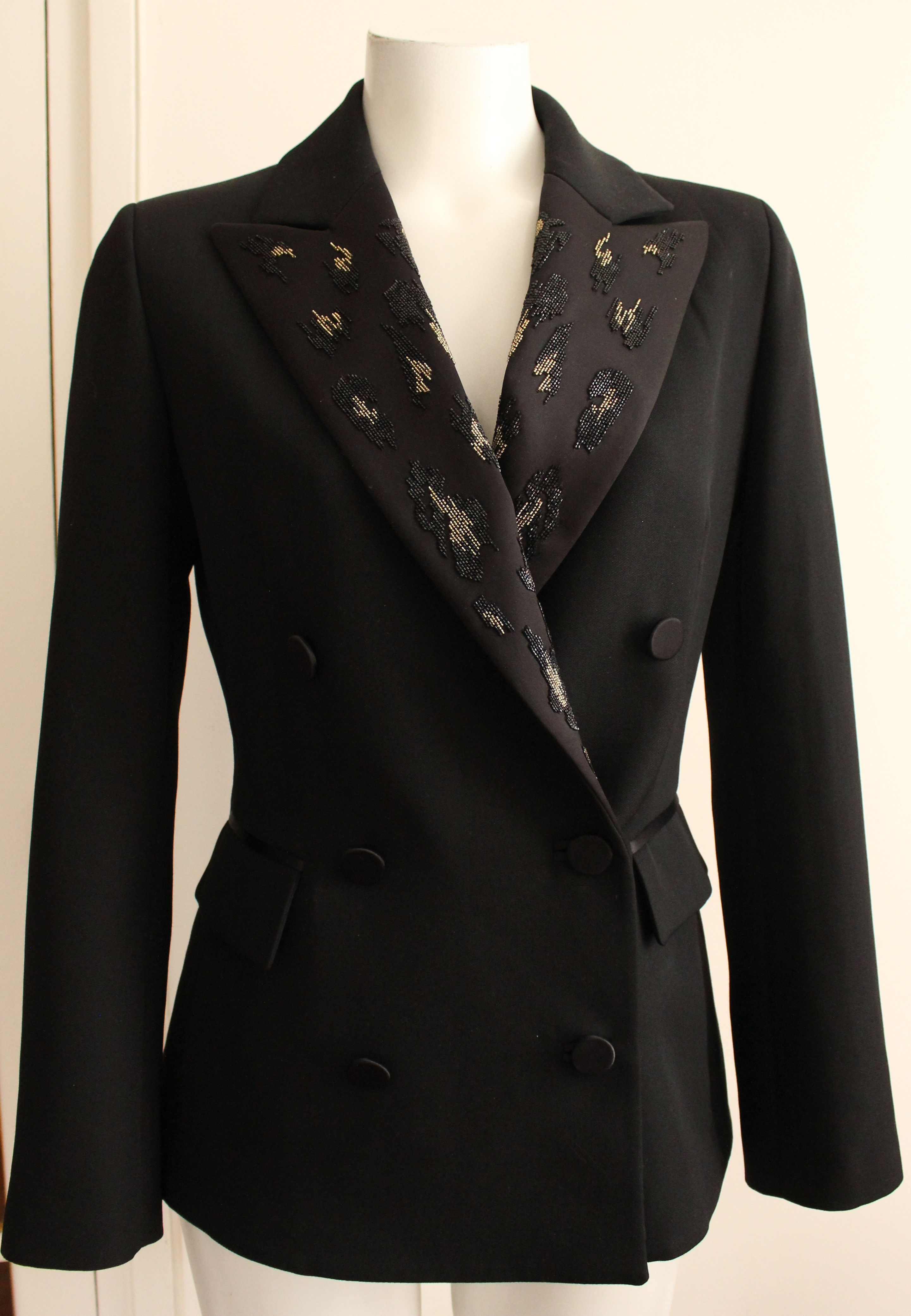 Veste � revers brod� TARA JARMON T.36 90 Issy-les-Moulineaux (92)