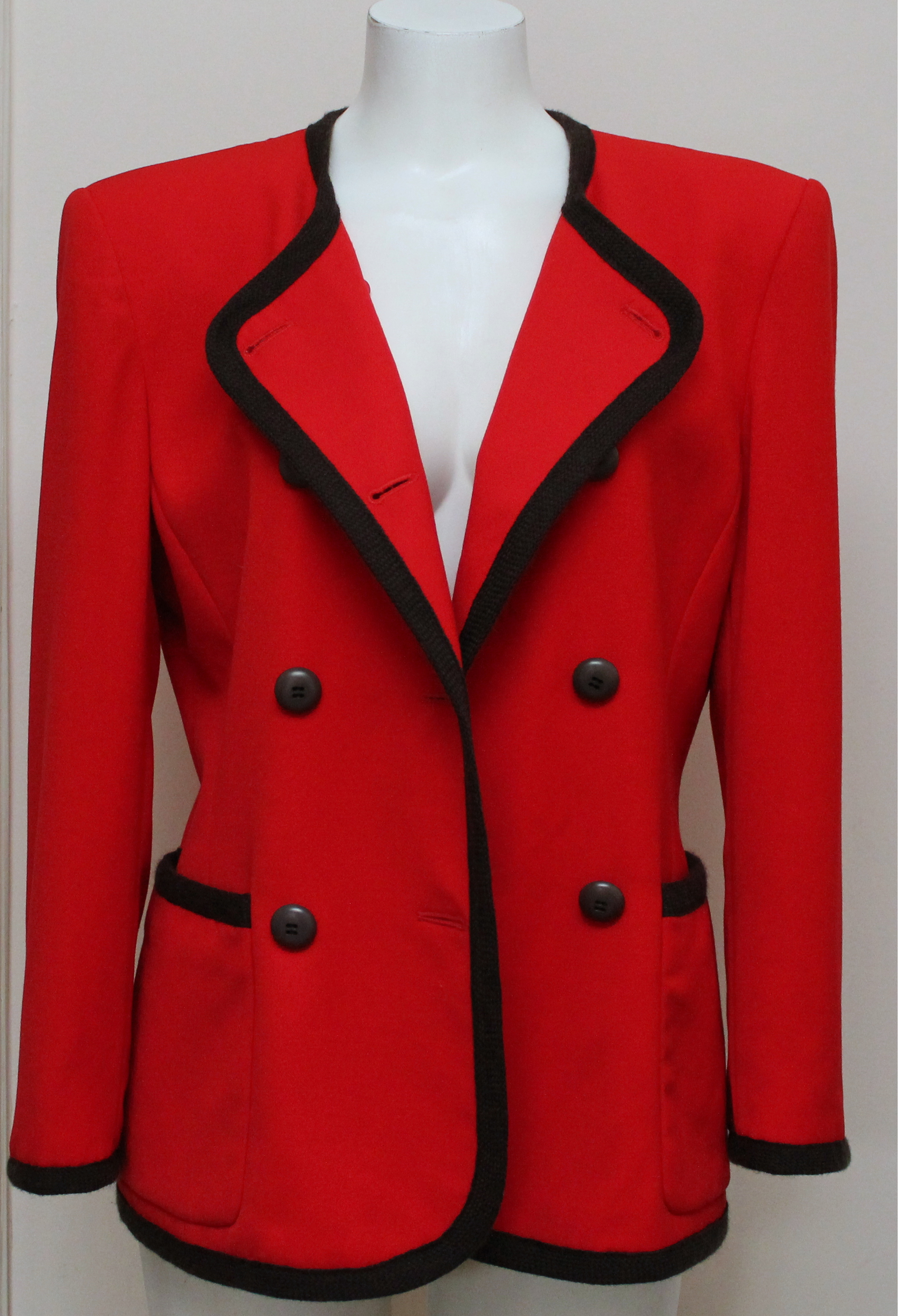 Veste rouge ESCADA T. 40 100 Issy-les-Moulineaux (92)